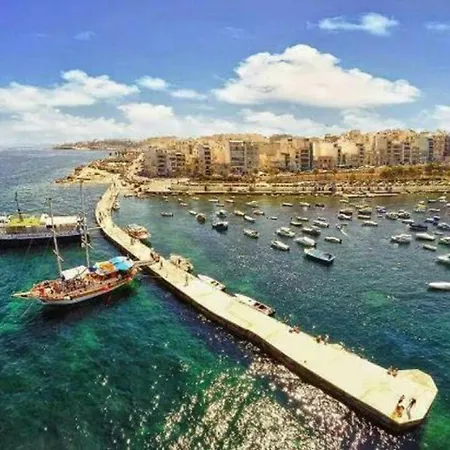 Seascape - Central Two Bedroom Apartment