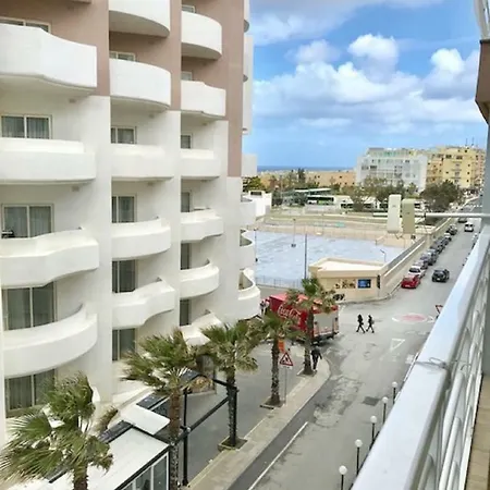 Seascape - Central Two Bedroom * St. Paul's Bay