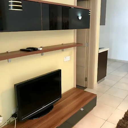Seascape - Central Two Bedroom Apartment